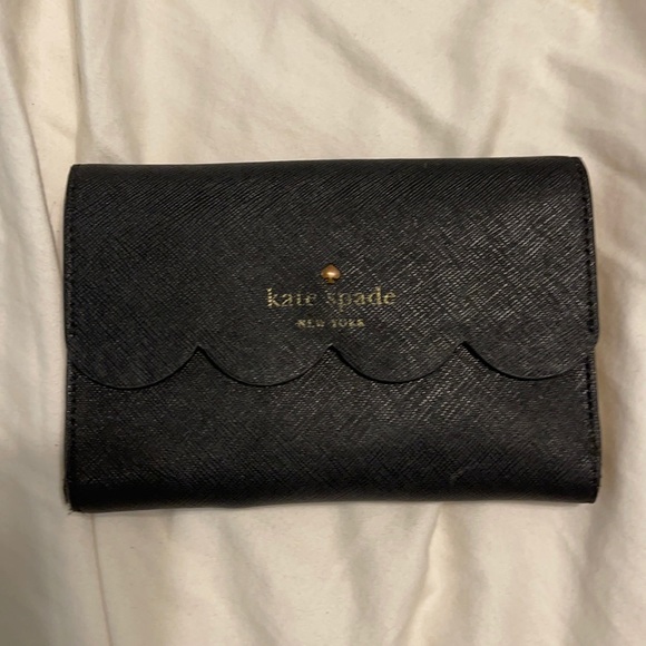 kate spade Handbags - Kate Spade scallop Wallet